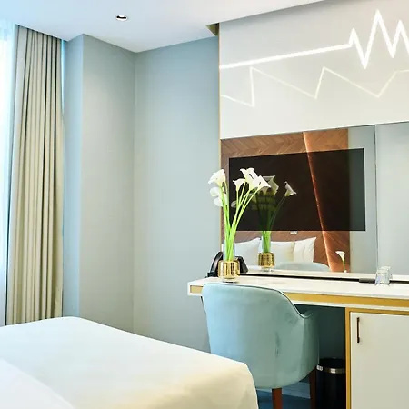 Pupin 5* 노비사드